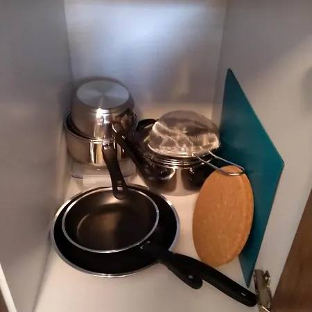 Oval Flats Old Otel *