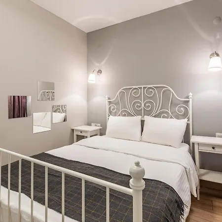 Oval Flats Old * İstanbul