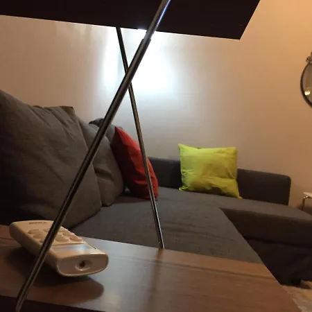 Oval Flats Old Otel *