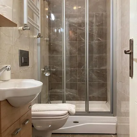 Oval Flats Old Szálloda