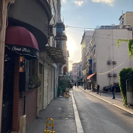 Oval Flats Old * Isztambul